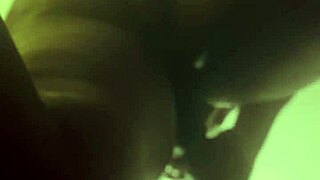 숨겨진 캠으로 집에서 몰래 엄마의 야한 사생활 포착!