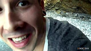 Essa bonequinha 18+ teve buceta socada super forte! Não acredito que aguentou! 😱