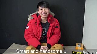 일본 게이 틴 18+가 샤워에서 자위해?