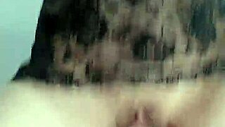 Človeče, práve som creampie tejto 18-ročnej dievčine s chlpatým veľkým klitorisom zblízka!