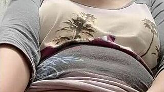 Ladyboy Asia Main Solo Lezat dengan Cumshot