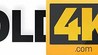 前男友让女孩在激烈自然乳房玩耍中呻吟