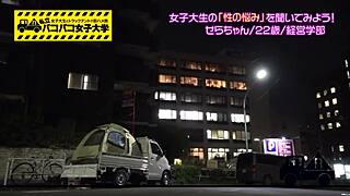 Большая жопа жёстко трахается в полный рост