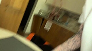 Не поверил, что одноклассница оседлала меня жестко в постели после выпускного