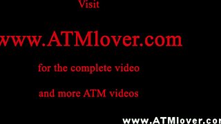 Roxy Bell Provoca com Footjob Antes de Ação Selvagem Ass-to-Mouth. Isso é Demais?