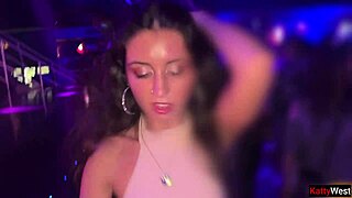 ナイトクラブのトイレで可愛い子を全穴ハードに犯した！野外でヤバいバンギング！