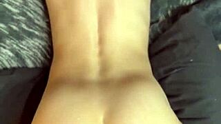 Monster kurac buši bosansku tinejdžerku žestoko!