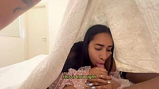 Enteada Latina Curvilínea Dobrada para Gozada Anal!