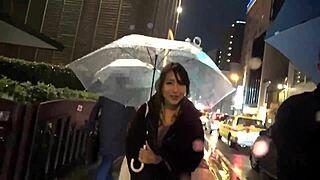 日本人美女が天然巨乳でハードに騎乗！素人撮影で曲線美と締まった体がザーメンを全部受け止める