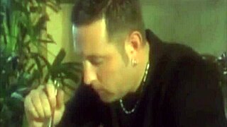 MFW Пълен филм 2002 намеква за забранени афери