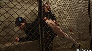 Ooit een non anaal zien domineren? Bas Sinner krijgt hard gestoten!