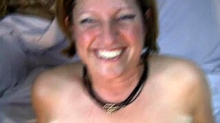 Gangbang selvaggio di Ms Amy con esplosione facciale