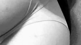 Sıcak sekreter, bana ne yapmamı istediğini söyle