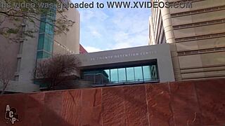 Petugas Ramos tangkap Gibby karena porn publik. Hal-hal panas dengan sucking liar.