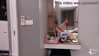 A pasim barátjával vagyok forró thai zuhany szexre.