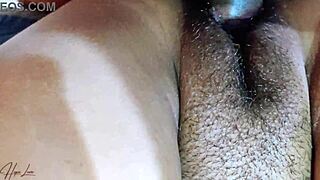 होममेड क्लिप में एशियन चूत को ब्लैक लंड ने ड्रिल किया