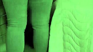 تجسس على زوجة أبي الساخنة وهي تتعرى! مؤخرتها الكبيرة في السترينغ تجعلني مجنون!