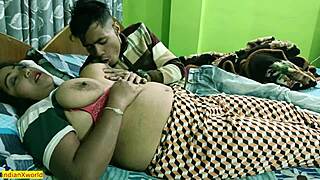 Bhabhi Desa Dibungkukkin Buat Threesome India Yang Intens