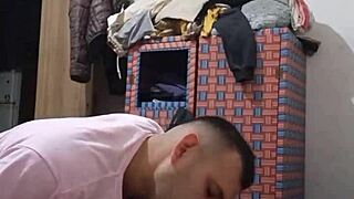 prietenul meu bisexual a trecut pe la mine pentru distracție de sărbători. ne-am sălbăticit afară cu pula lui neagră mare și fundul meu de ladyboy luând creampie.