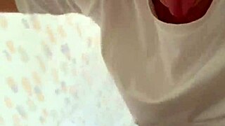 Mama mea vitregă se dezlănțuie în fața prietenului meu