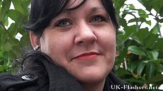 Английский любитель Андреас флешит на улице, дерзкий стриптиз вышел из-под контроля, ой!