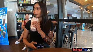 สาวไทยสวยก้นใหญ่ดูดแล้วโดนกระแทกหีอย่างหนัก