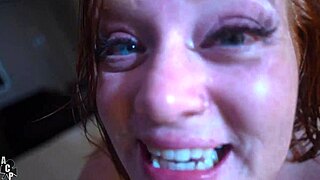 جولي جينجرز بمؤخرتها الضخمة 70 إنش تُضرب بقوة من الخادمة بعد فقدان المفتاح