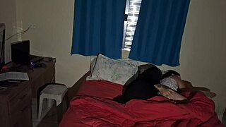 Biwi ko blindfold karke dost bulaya, usne hard pela... damn!