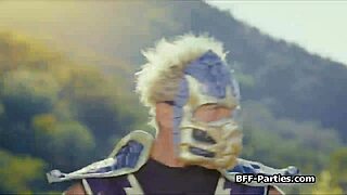 Hej, Kitana, Sonya a Mileena sdílí ptáka v divoké čtyřce! 🔥💦