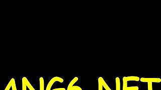 興奮した男が恋人のきつい穴を激しく突く