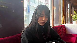 Láttál már nagy cicis fiatalt keményen lovagolni cowgirlben?