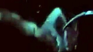 Pengakuan Wanita Vintage di Lentera Gelap