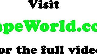 Avrupa güzelleri dar amları sertçe geriye eğilirken genişletiliyor