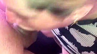 गोरी हॉटी को डीपथ्रोट और मुँह में माल पसंद है