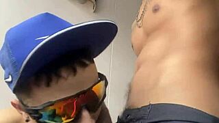 Vill du följa med oss på het gay action i bastun?