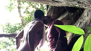 אני אבוד בתשוקה במפגש החוף הזה